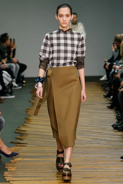 Look 35
